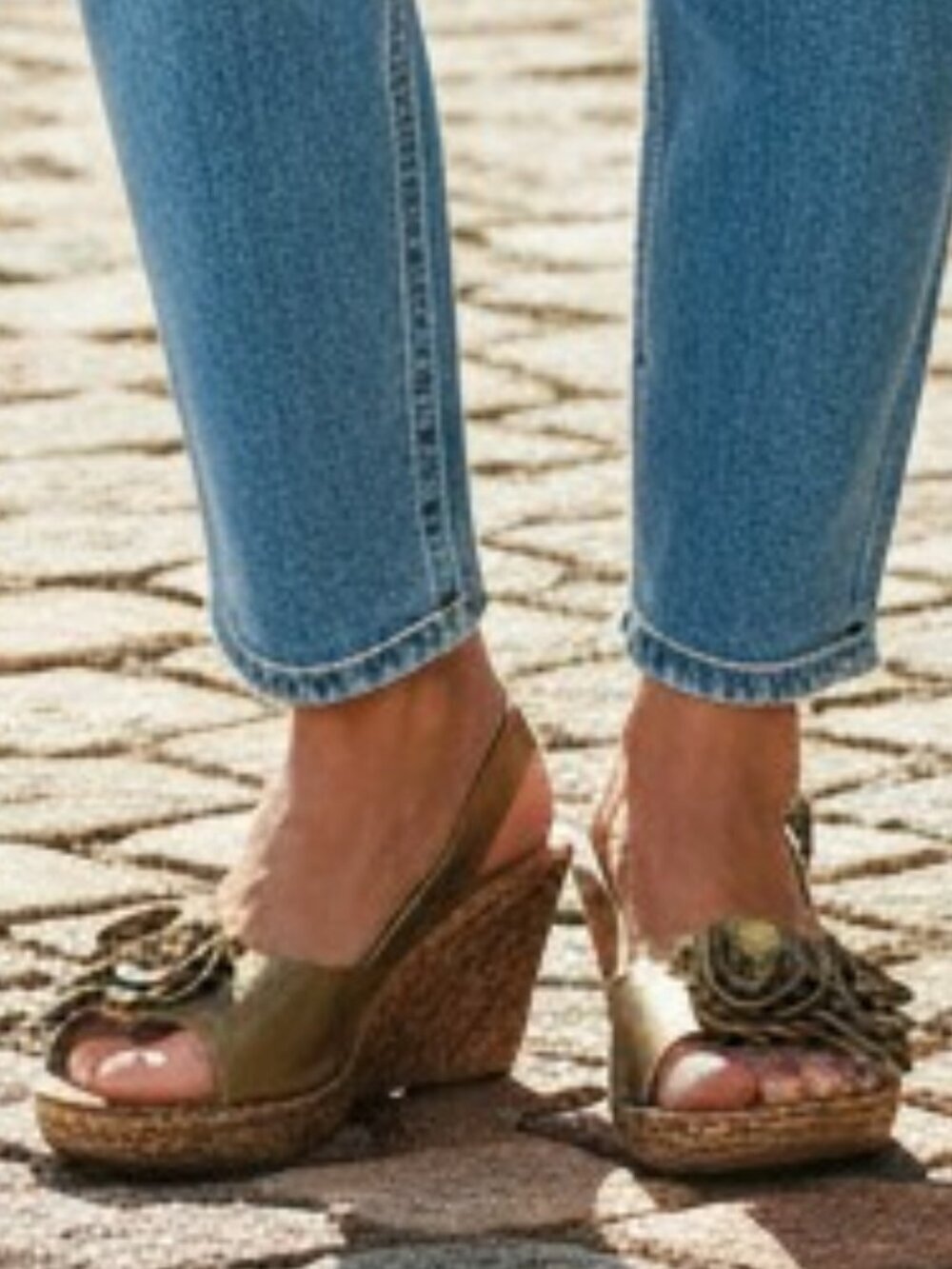 Born BOC Sandals Peep Toe US 10 Flower Gold Leather Cork Wedge Slingback Shoes